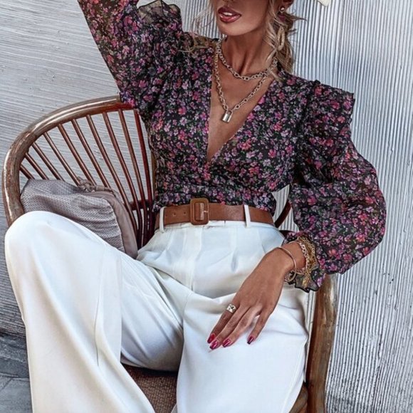 Contemporary floral ruffle detailed blouse top - Picture 6 of 10